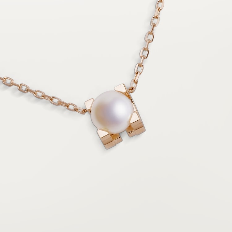 C De Pearl Necklace