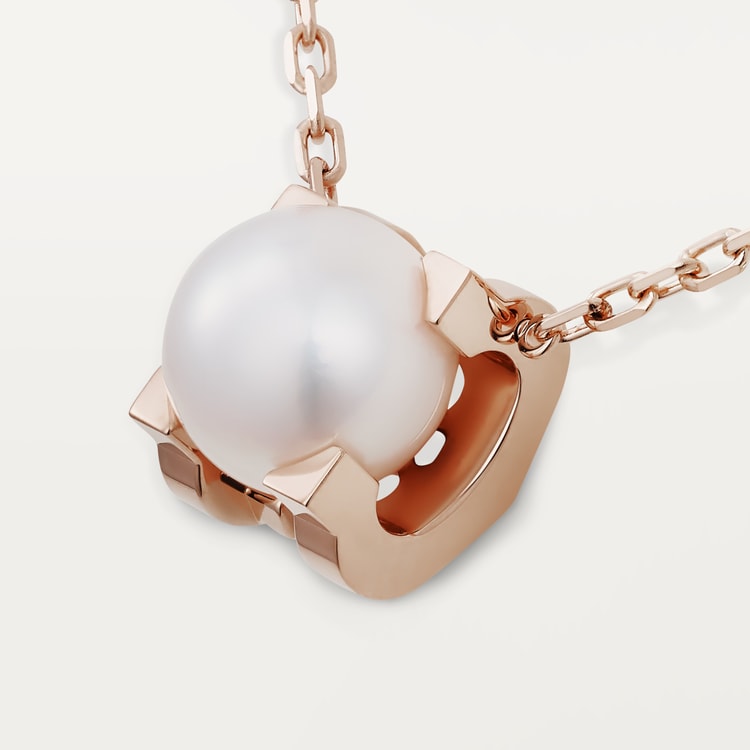 C De Pearl Necklace